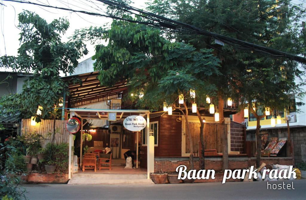 Baan Park Raak Backpacker Hostel Chiang Mai Extérieur photo
