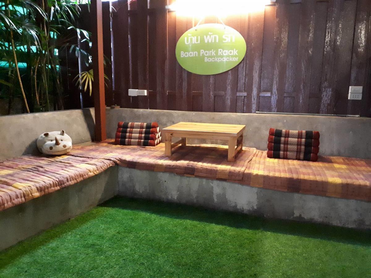 Baan Park Raak Backpacker Hostel Chiang Mai Extérieur photo