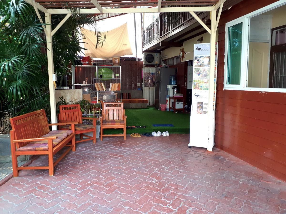 Baan Park Raak Backpacker Hostel Chiang Mai Extérieur photo