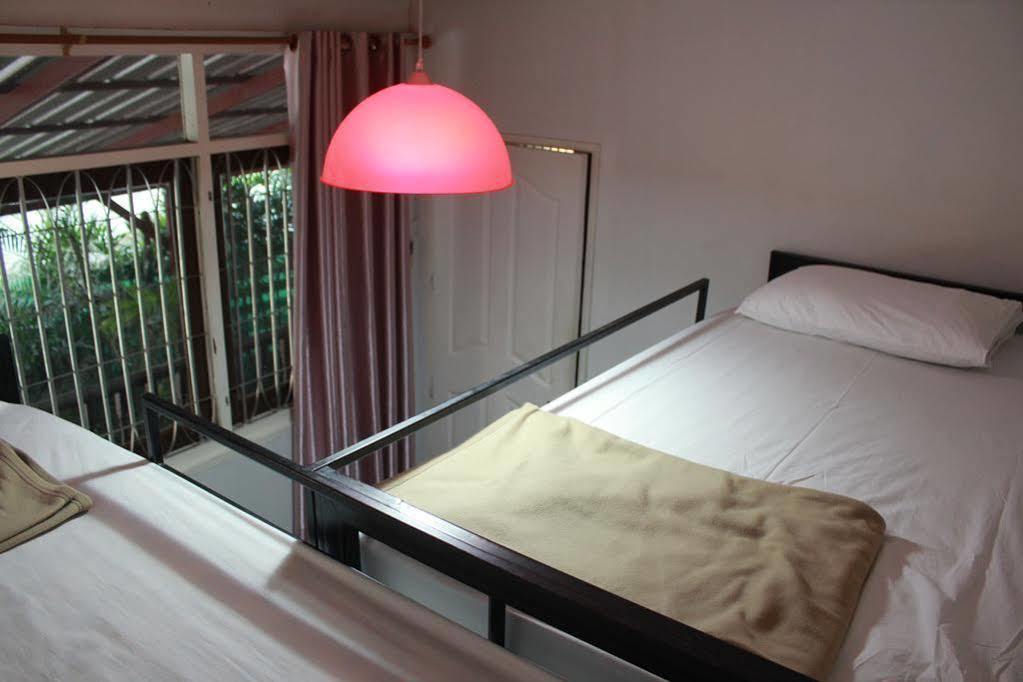 Baan Park Raak Backpacker Hostel Chiang Mai Extérieur photo